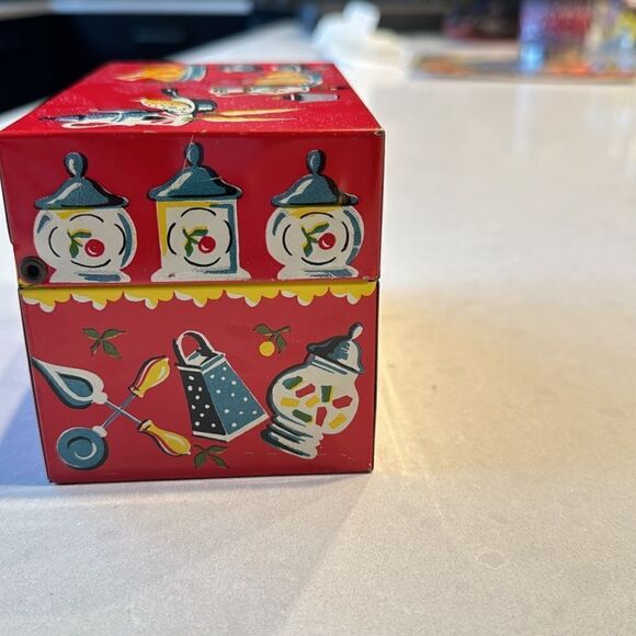Vintage Red Recipe Box - Picture 5 of 10